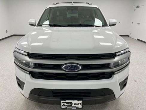 Used 2024 Ford Expedition Max XLT image 2