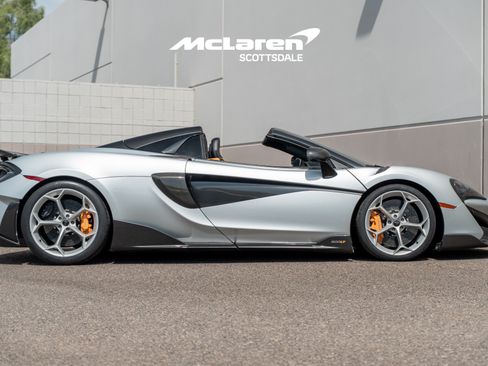 Used 2020 McLaren 600LT Spider RWD image 8