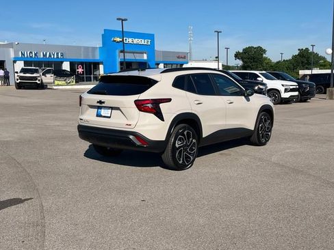 New 2026 Chevrolet Trax RS w/ Driver Confidence Package FWD image 4
