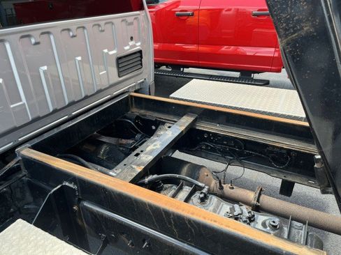 Used 2019 Ford F550 4x4 Regular Cab Super Duty w/ XLT Value Package image 27