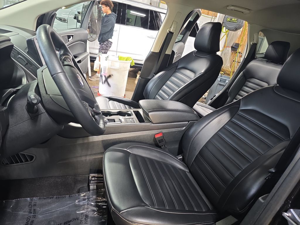 Used 2024 Ford Edge SEL AWD/4WD image 14