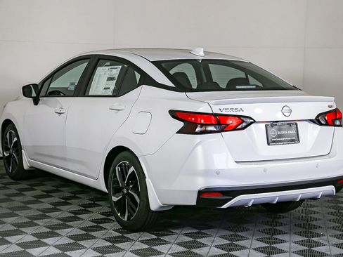 New 2025 Nissan Versa SR w/ Trunk Package image 6