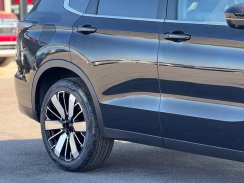 New 2026 Mitsubishi Outlander AWD image 5