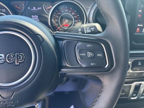 Used 2023 Jeep Wrangler Sport AWD/4WD image 21