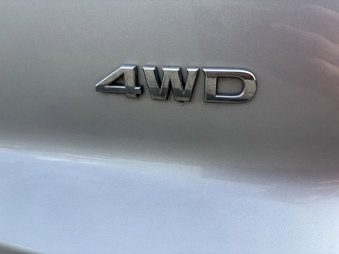Used 2025 Nissan Pathfinder SV AWD/4WD image 12