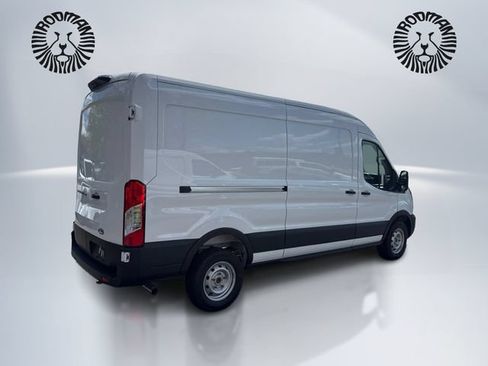 New 2026 Ford Transit 250 148 Medium Roof w/ Load Area Protection Package RWD image 6