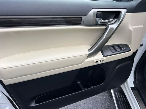 Certified 2023 Lexus GX 460 Premium w/ Premium Plus Package AWD/4WD image 10