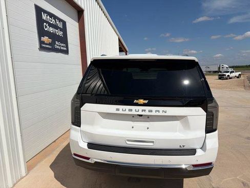 New 2026 Chevrolet Suburban LT w/ Comfort Package AWD/4WD image 6