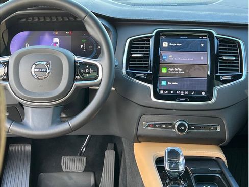 Used 2023 Volvo XC90 T8 Ultimate image 12