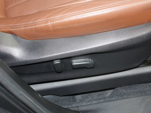 Used 2021 Subaru Ascent Touring AWD/4WD image 23