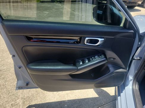 Used 2023 Honda Civic Touring image 13