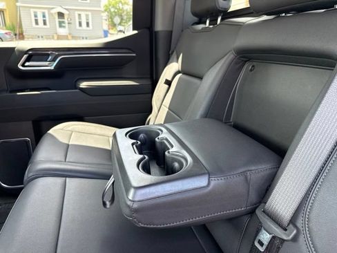 Used 2025 Chevrolet Silverado 1500 LTZ w/ LTZ Premium Package AWD/4WD image 16