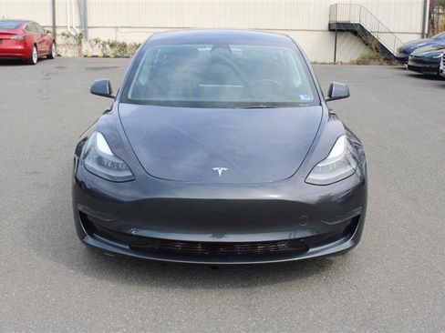 Used 2023 Tesla Model 3 Standard Range image 3