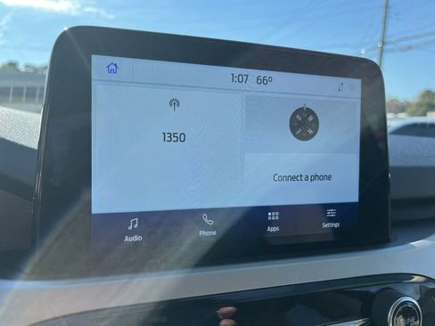 Used 2020 Ford Escape SE image 18