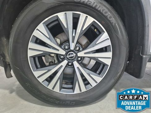 Used 2023 Nissan Rogue SV AWD/4WD image 12