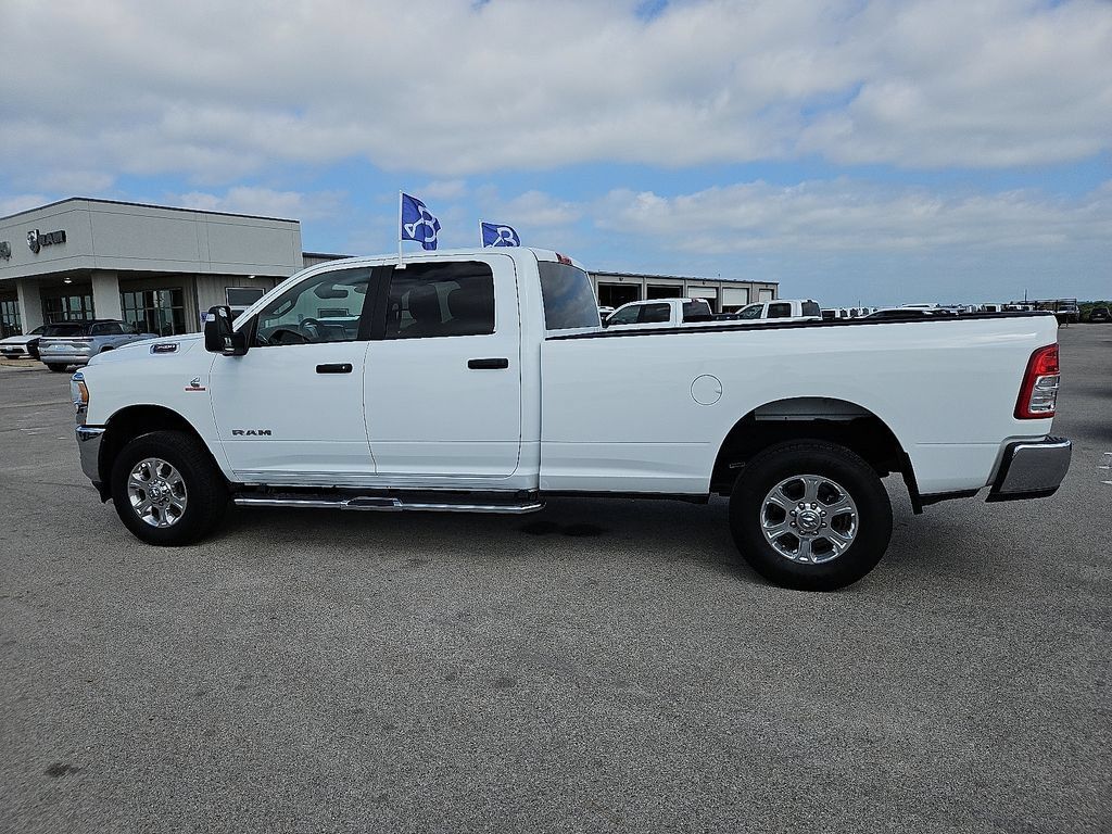 Used 2024 RAM 3500 Big Horn AWD/4WD image 3