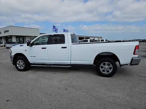 Used 2024 RAM 3500 Big Horn AWD/4WD image 3