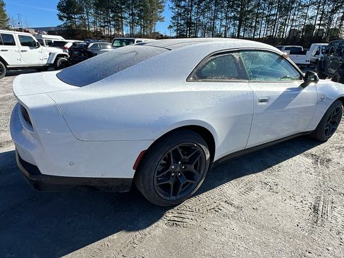 Used 2024 Dodge Charger R/T w/ Plus Group image 8