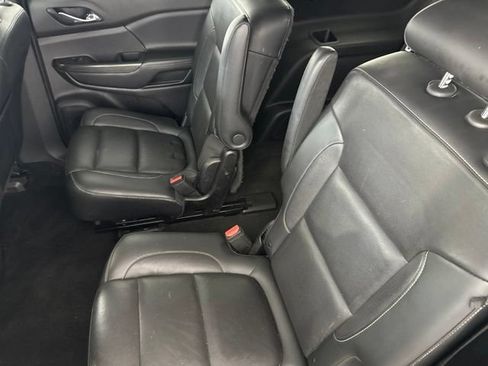 Used 2019 GMC Acadia SLT FWD image 29