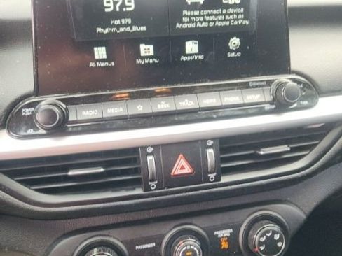 Used 2021 Kia Forte LXS image 6