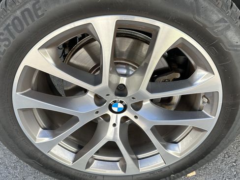 Used 2024 BMW X5 xDrive40i w/ Premium Package AWD/4WD image 14