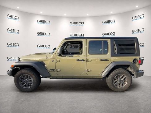 Used 2025 Jeep Wrangler Unlimited Sport AWD/4WD image 4