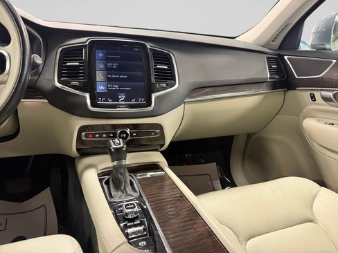 Used 2017 Volvo XC90 T6 Momentum w/ Vision Package AWD/4WD image 19