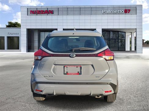 Certified 2022 Nissan Kicks SV image 5