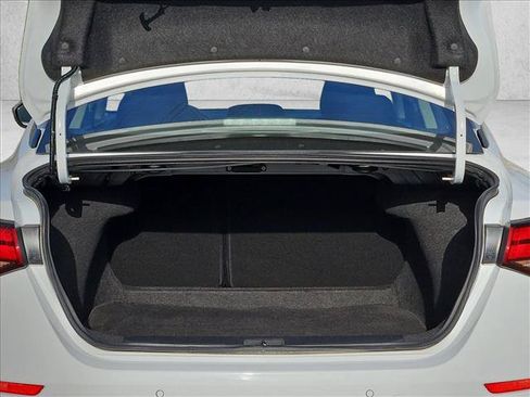 Used 2025 Nissan Sentra SV FWD image 7