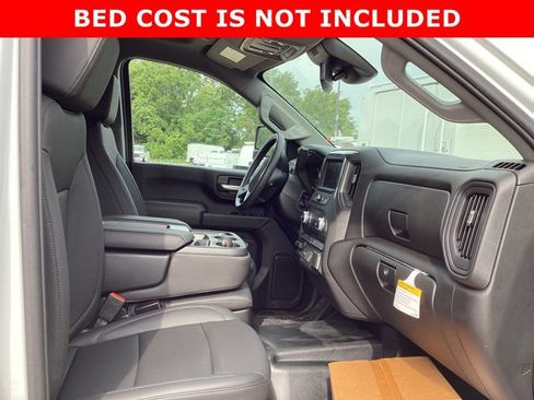 New 2025 GMC Sierra 3500 Pro w/ Convenience Package image 17