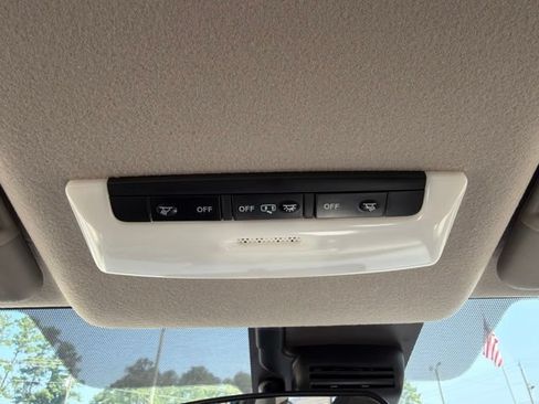 Used 2024 Nissan Versa S w/ S Plus Package FWD image 27