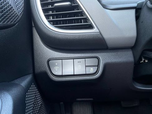 Certified 2026 Kia Seltos LX AWD/4WD image 13