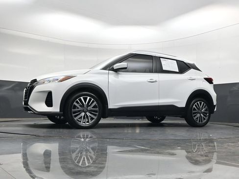 Used 2024 Nissan Kicks SV FWD image 48