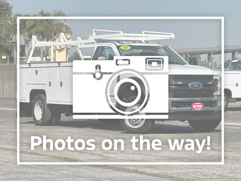 Used 2017 Ford F550 4x4 Regular Cab Super Duty image 1