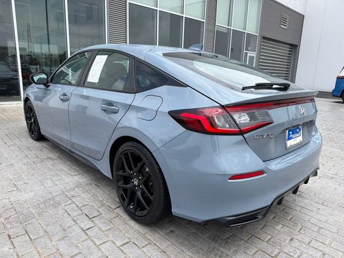 Used 2023 Honda Civic Sport image 3