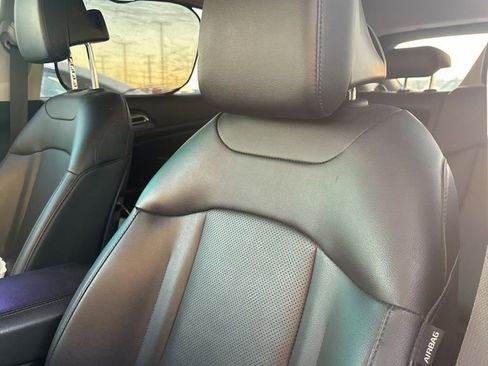 Used 2023 Kia Sportage EX image 10