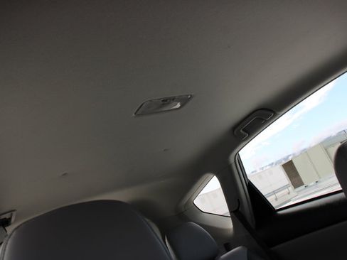 Used 2017 Toyota Prius V Five image 19