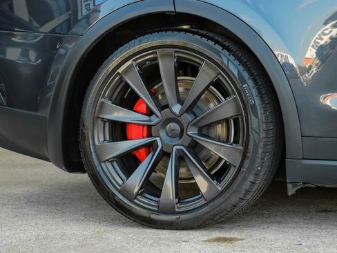 Used 2023 Tesla Model X Plaid image 91