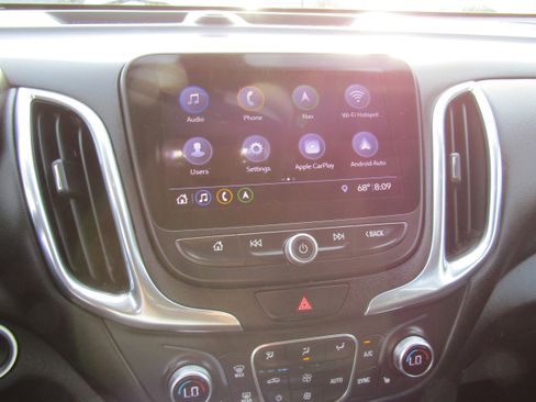 Used 2019 Chevrolet Equinox LT image 19