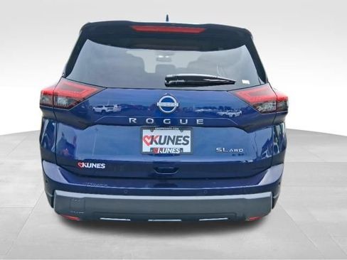 Used 2026 Nissan Rogue SL AWD/4WD image 8