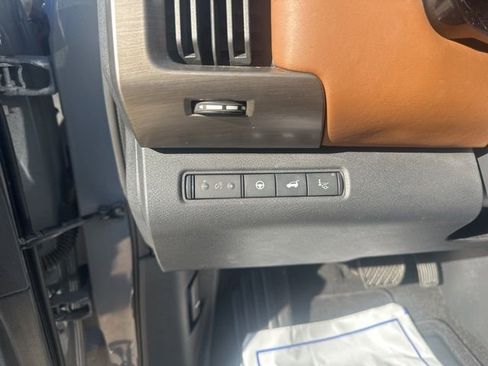 Used 2022 Nissan Pathfinder Platinum w/ Cargo Package image 12