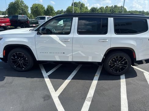 New 2026 Jeep Grand Wagoneer Summit AWD/4WD image 6
