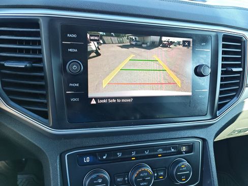 Used 2018 Volkswagen Atlas SE AWD/4WD image 19