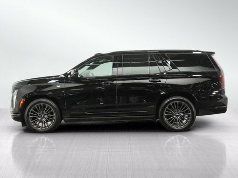 Used 2025 Cadillac Escalade Sport Platinum AWD/4WD image 2