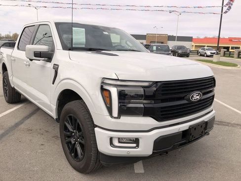 Used 2024 Ford F150 Platinum w/ FX4 Off-Road Package image 15