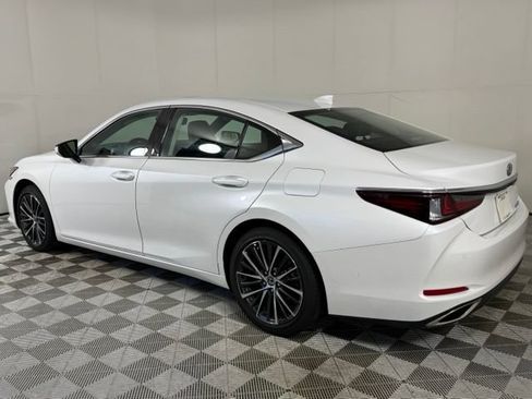 Used 2025 Lexus ES 350 w/ Premium Package FWD image 4
