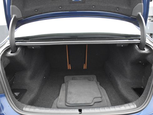 Used 2022 BMW 530i xDrive w/ M Sport Package image 18