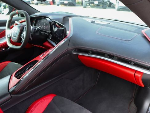 Used 2022 Chevrolet Corvette Stingray Premium Cpe w/ Z51 Performance Package RWD image 39