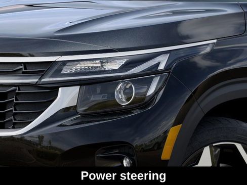 Used 2026 Kia Seltos S image 11