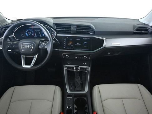 Certified 2025 Audi Q3 2.0T Premium w/ Convenience Package image 9